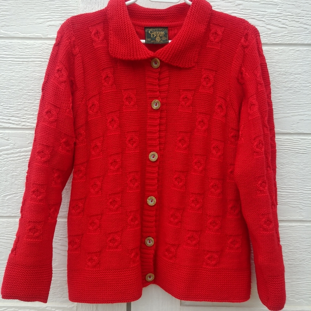 Carraig Donn Made in Ireland 100% wool red Aran cardigan sweater Large